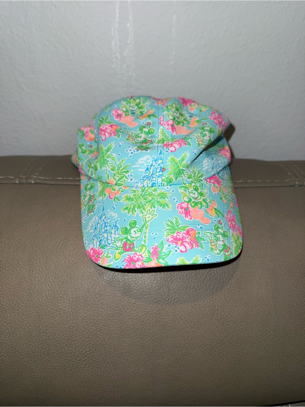 Lilly Pulitzer NWOT Disney Runaround Hat